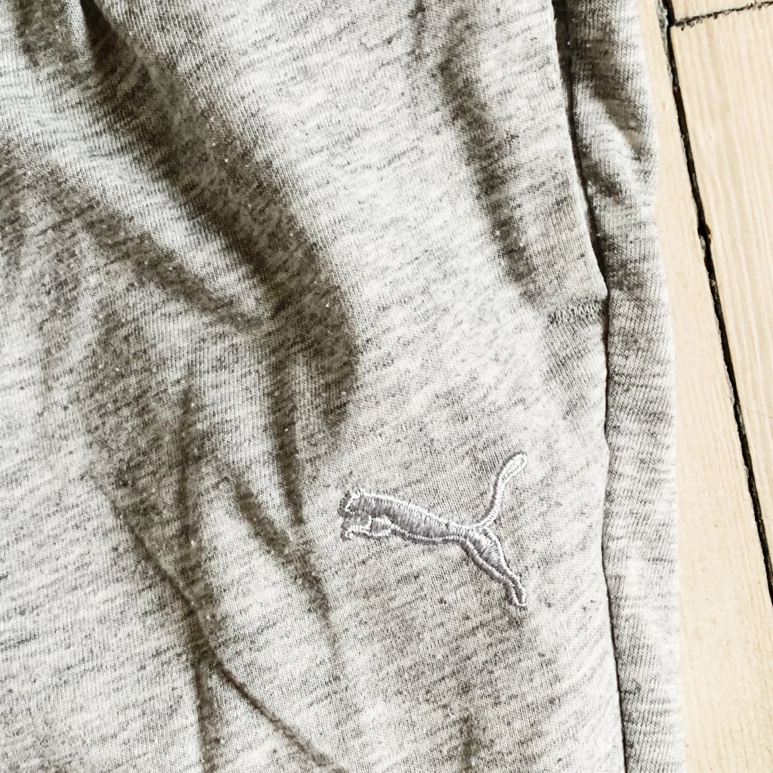 Gråa mjukisbyxor från Puma  - 91