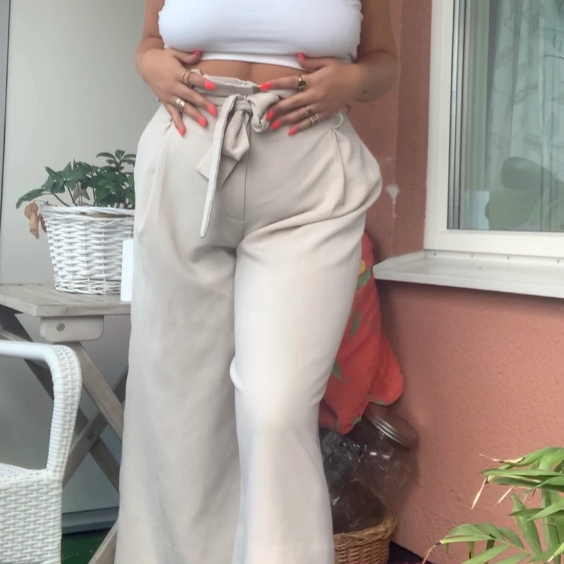 beiga kostymbyxor från Wera - 90