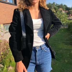 Supersnygg vart kavaj - Den perfekta kavajen!! Hittade vintage men är i toppskick❣️❣️