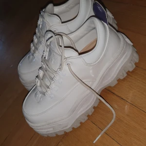 Eytys angel - Storlek 37, jättebra skick. Sparsamt använda! Frakt tillkommer. Kom med pris förslag!