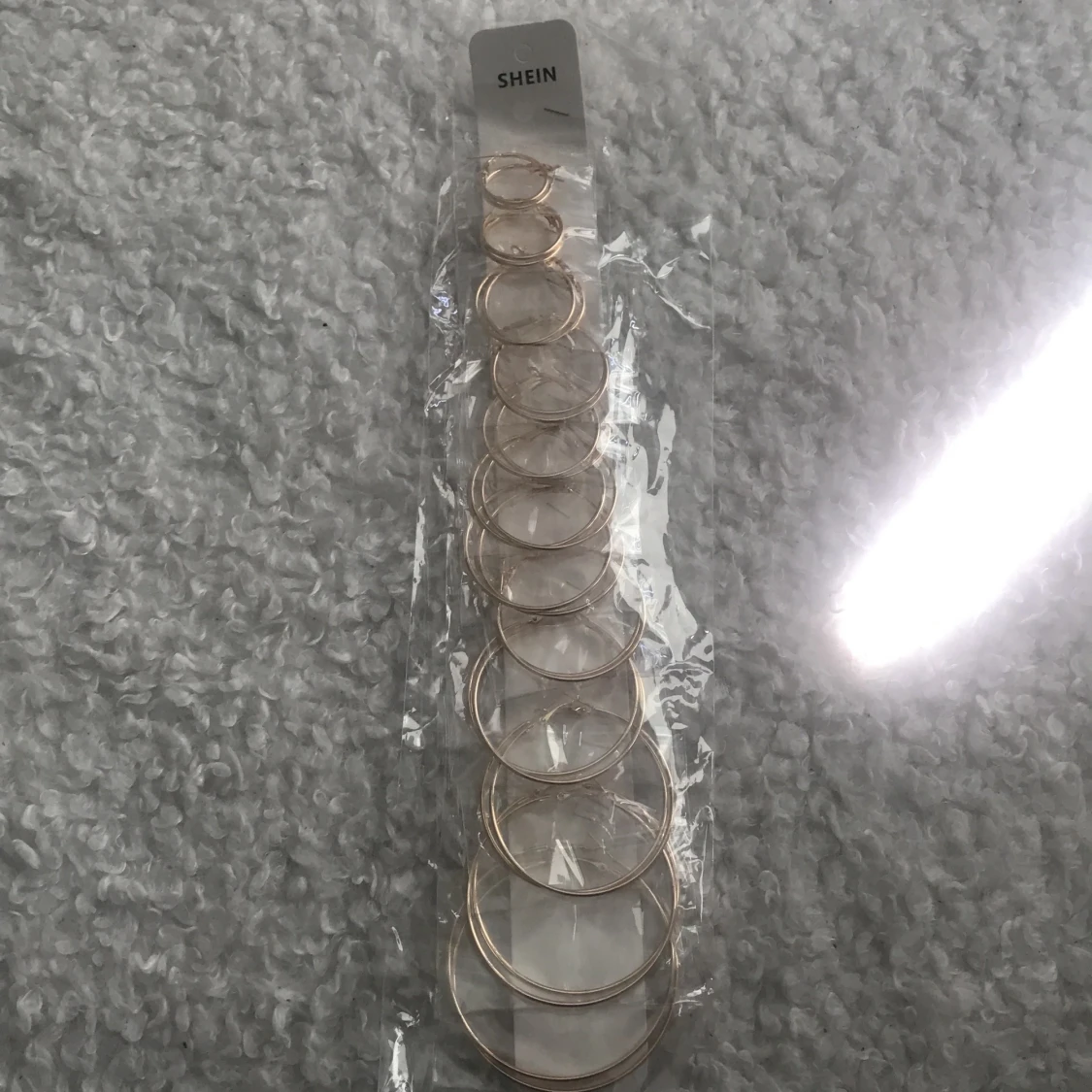 guldiga örhängen  - 90