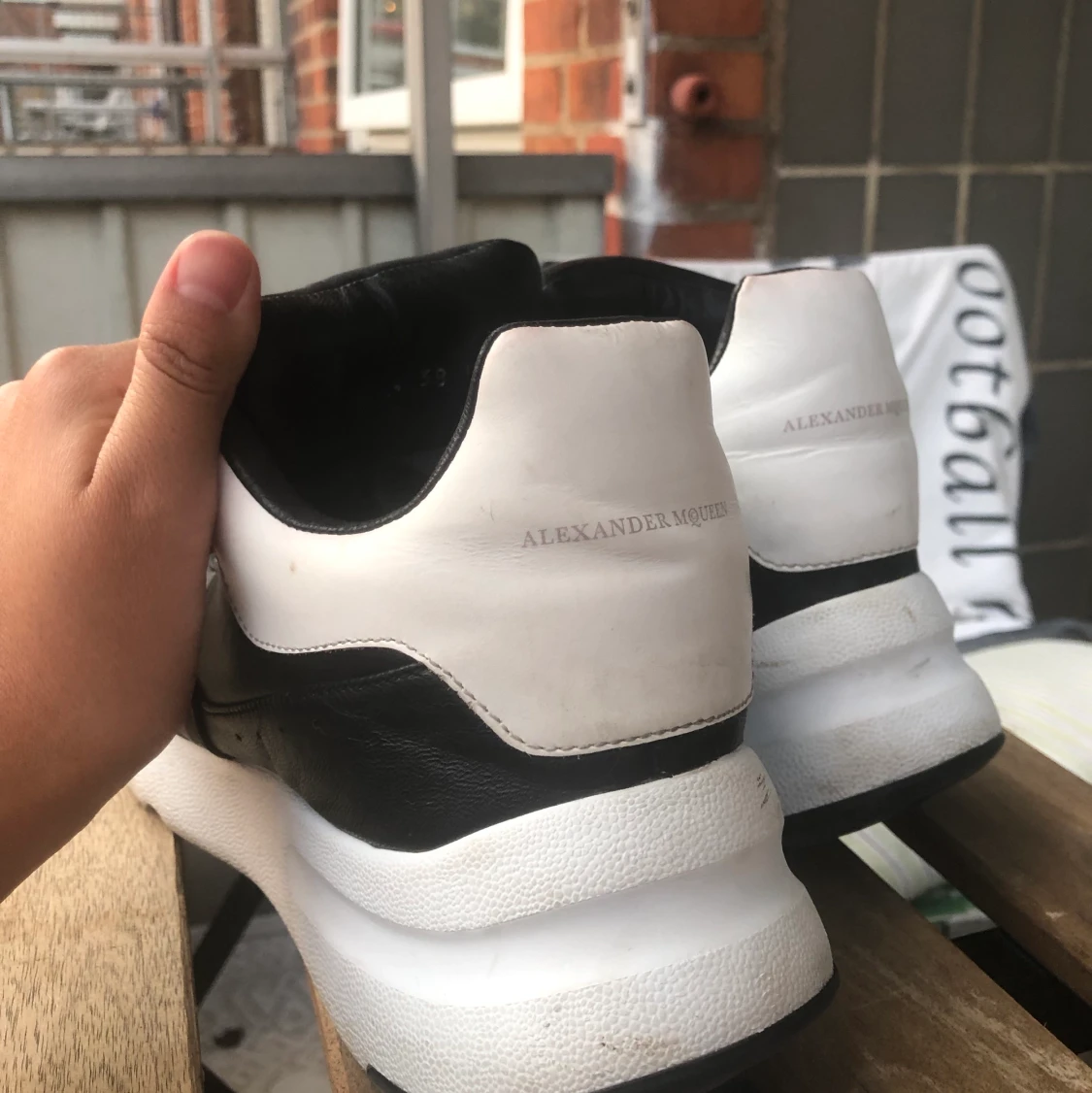 Alexander Mcquuen  - 90