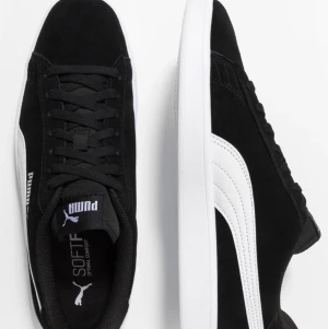 Skor - Svarta Puma sneakers som är helt oanvända, enbart testade. 250kr och då ingår även frakten. Nypris - 529kr