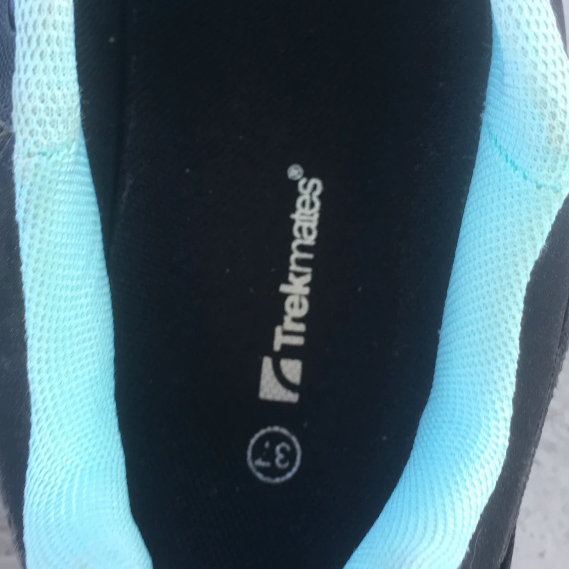 Knappast använda skor  - 91