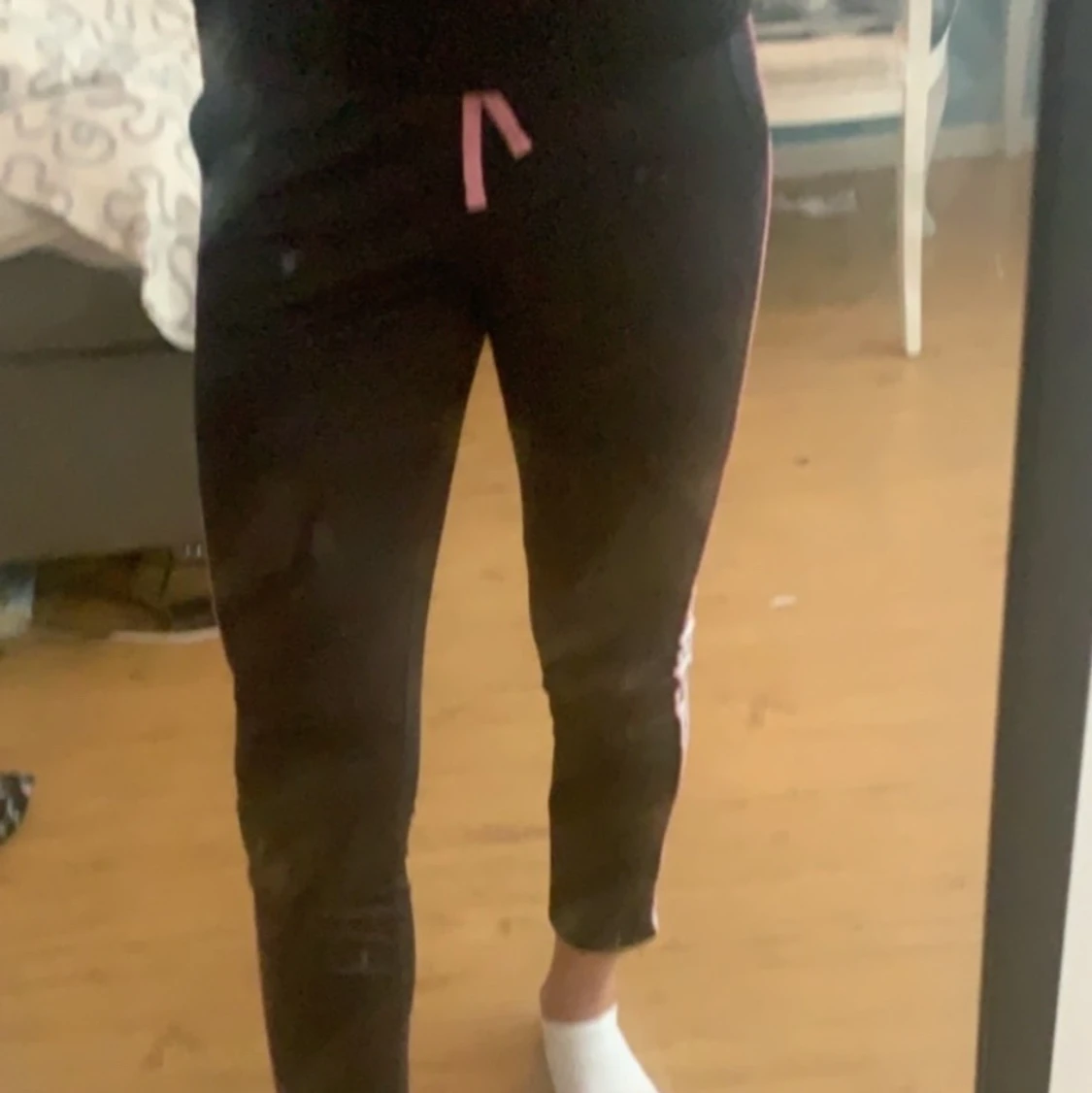 Mörkblå byxor - 91