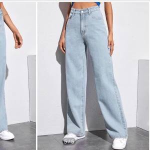 Helt nya!  - Helt nya jeans i storlek M, aldrig  använda 😊