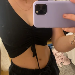 Zara topp - Säljer min topp från zara använd en gång. Super fitn sick frakt tillkommer!