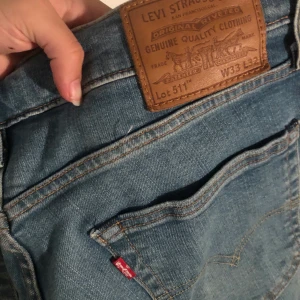 Levi’s jeans 511 herrmodell - Hjälper min bror att sälja ett par av hans jeans då de inte kommer till användning. Supersnygga och klassisk design, knappt använda.