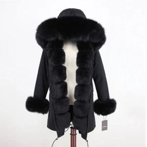 Fatima Parka jacka - Köpte min Fatima Parka mitten av Januari, har använt den fåtal gånger och den är som ny, säljer den pgr av att jag köpt en ny jacka och vill ej att den ska ligga och hänga bara. Jackan är i storlek M och den sitter perfekt med en tjock tröja under också. Priset är ej fast kom med förslag