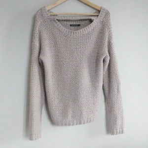 Rut & Circle  - Sandfärgad jumper från Rut & Circle. Storlek S