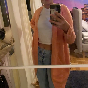 Samsa collection - Ett år gammalt kofta som knabbt är använd och då svär i väldigt bra skick