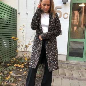 Leokappa  - Knappt använd kappa. Frakt tillkommer 