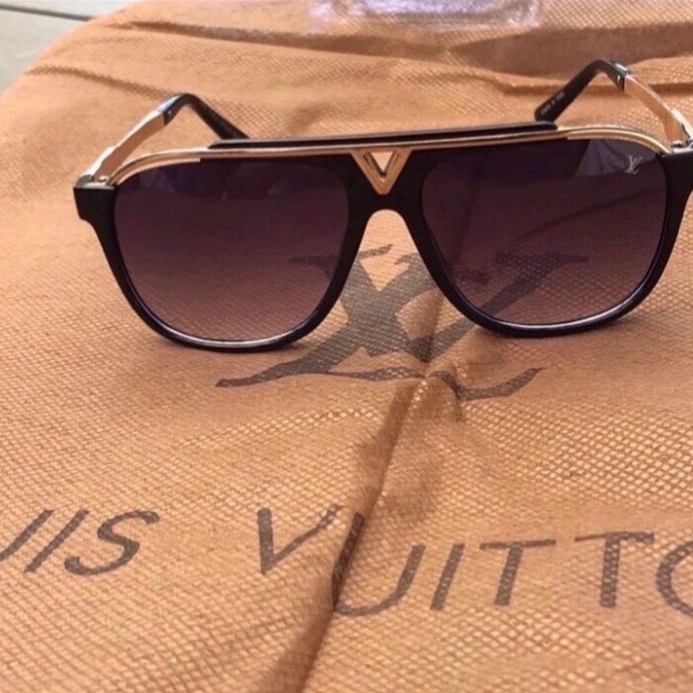 Louis Vuitton solglasögon | Plick Second Hand
