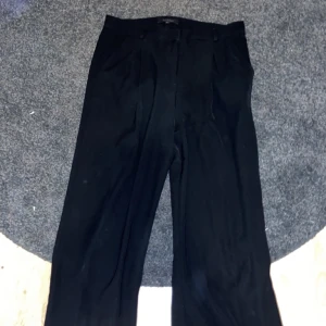 Kostymbyxor Soft Rebels - Kostymbyxor från Soft rebels köpta för ca 700kr. Sparsamt använda.