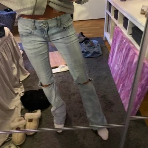 Bootcut jeans - Säljer dessa super snygga jeans från american eagle. Skriv för fler bidler, jag kan både mötas och frakta❤️ de är i storlek 0 