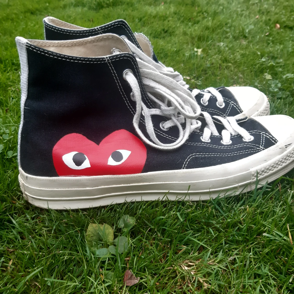CDG Converse Storlek 45