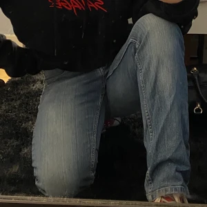 Skater jeans - Ett par lågmidjade skater jeans🖤 säljer då jag har för många, kontakta mig vid intresse av fler bilder🤍du betalar frakten📦 