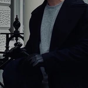 Arket sweatshirt - Säljer denna då den är för liten. Storlek M men sitter som S. Mycket bra skick.