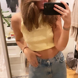 Gulligt linne - Gulligt linne med hjärtan på köpt second hand! 