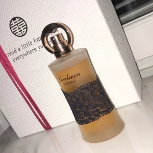 Oanvänd parfym ( hunkemöller ) - Hunkemöller parfym