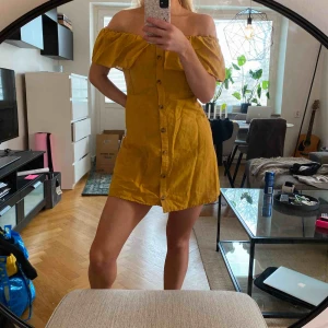  - Superfin sommarklänning, använda en gång. Köparen står för frakten 🤗