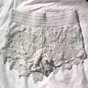  - Super söta shorts  Passar XS-liten M  57kr inkl frakten 