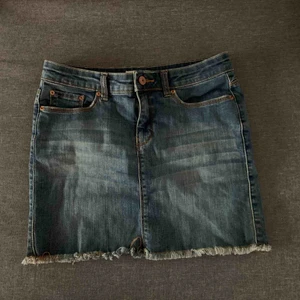  - Jeanskjol helt oanvänd