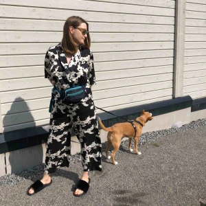  - Set från ginatricot, strolek 38. Obs! Det är alltså en topp och ett par brallor. Fri frakt!