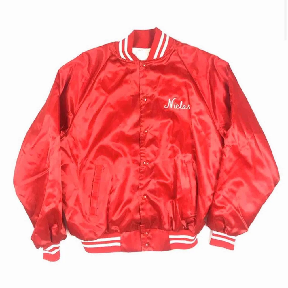 Riktig snygg Varsity jacket från 80 talet   Säljer pga att den ej används längre. Jackor.