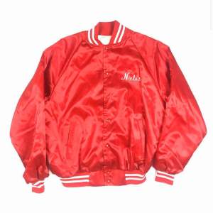 Riktig snygg Varsity jacket från 80 talet   Säljer pga att den ej används längre