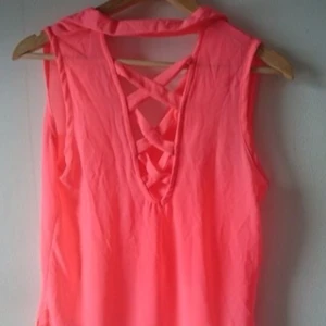  - Neon färgad topp köpt från thailand. 