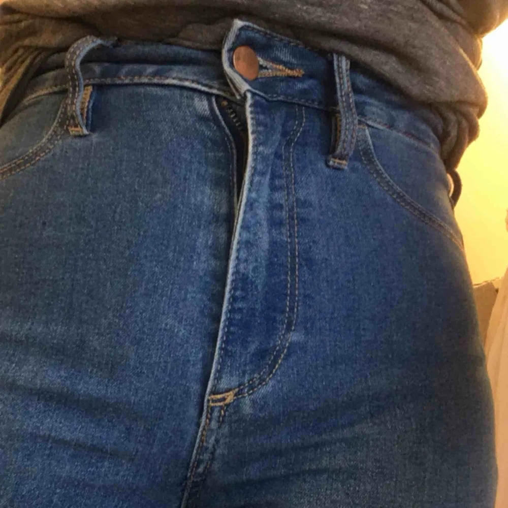 Sparsamt använda jeans från Hm. Skinny High waist ankle. Bra skick!. Jeans & Byxor.