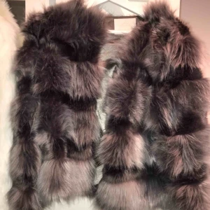  - Fuskpäls jacka från chiquelle, bra skick Köpare står för frakt 📦 