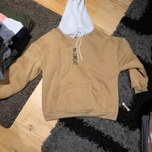  - Tjock tröja aldrig använd 