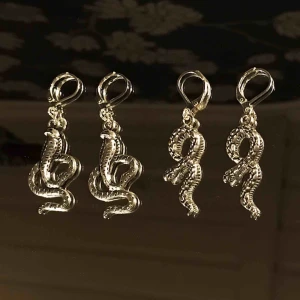  -  🐍 Handgjorda örhängen 🐍    (NY ANNONS FINNS FÖR DET VÄNSTA PARET, HÖGRA PARET SÅLT) 
