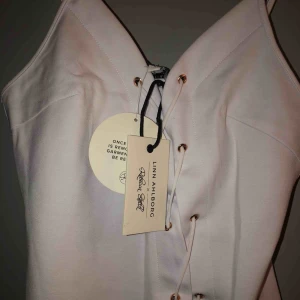  -   klänning från Linn ahlborgs kollektion med rebecca stella. Såå fin klänning men tyvärr är den för liten för mig, så den är helt oanvänd