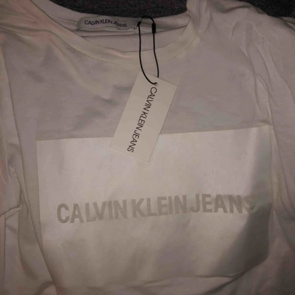 Ny Calvin Klein t-shirt. T-shirts.