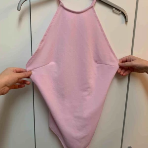  - Helt ny body från Nelly str S, 50 inkl frakt