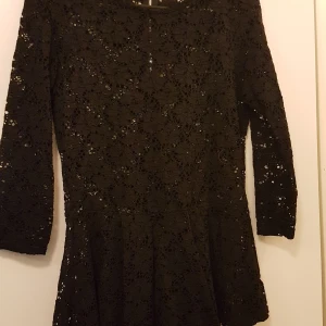 Tröja - En begnad tröja som är knappt använd.  Bra skick. 