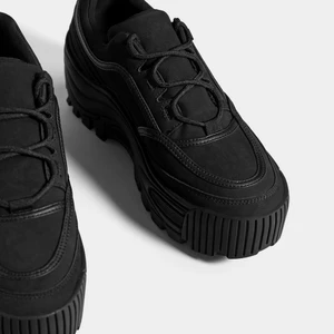 Beshka chunky sneakers - 🍋 Står strlk 40 men skulle absolut säga snarare 41-42! Stora i storlek 🍋 Endast använda av mig 2 gånger, fint skick