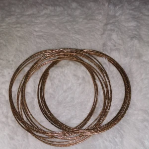 Armband - Armbandshoops i bronsguld 