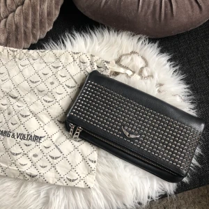 Zadig väska  - Köpt här på plick , säljer då den inte kommer till användning längre