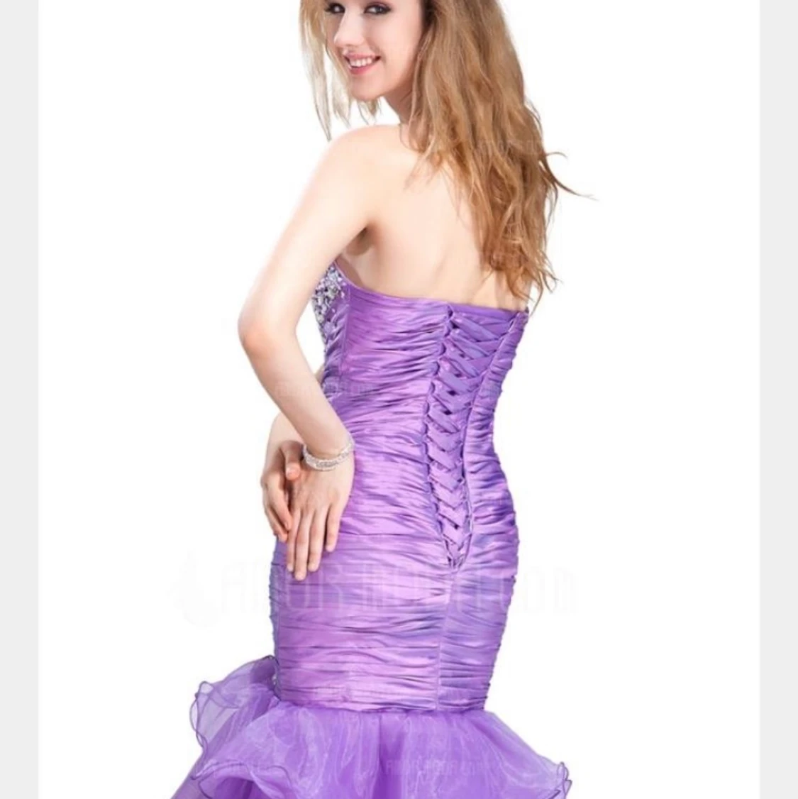 Festklänning i olivgrön färg  - 90