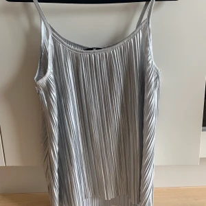 Topp - Topp i storlek S. Säljer för 40kr & frakt tillkommer 🌸