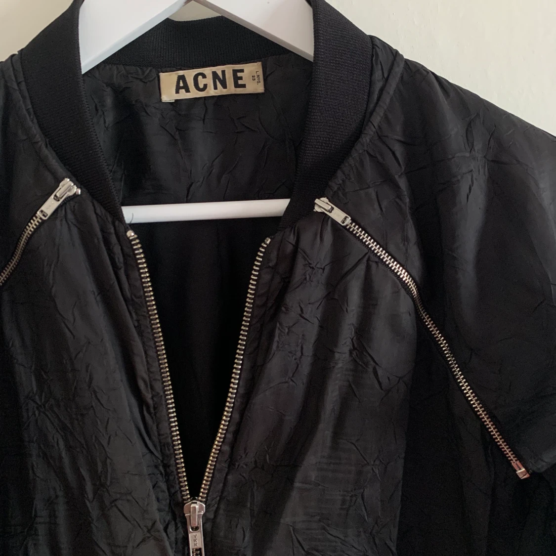 Acne Jacka Strl. 38