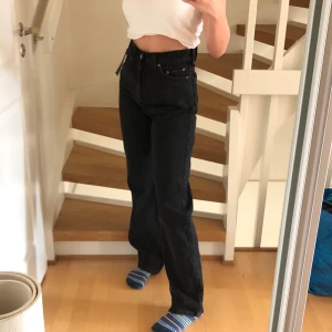 Jeans weekday  - Jeans från weekday som är slut i denna storlek, aldrig använd utan enbart provade. Nypris 500
