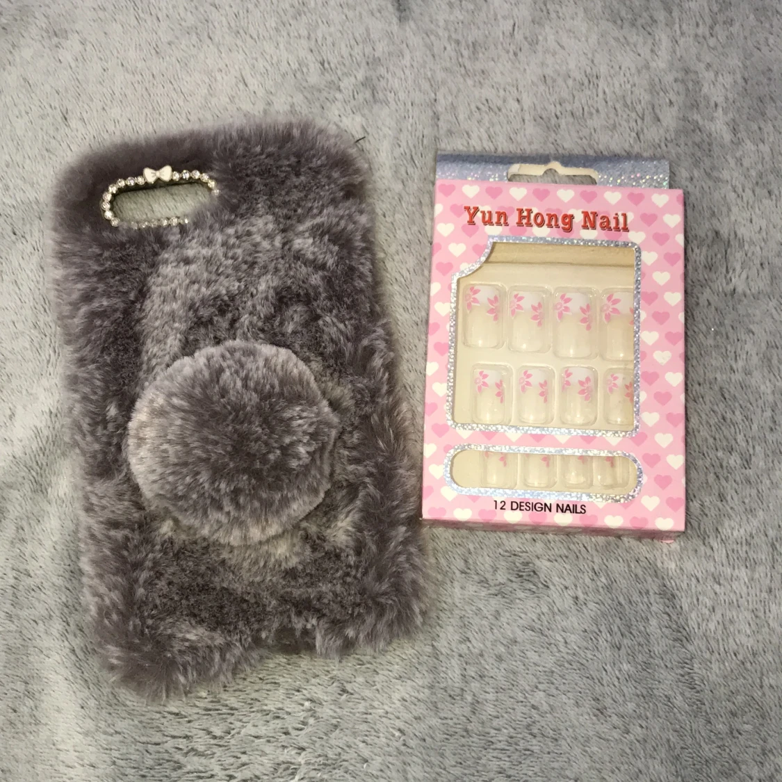 iPhone skal, låtsas naglar.