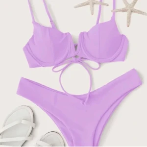 Bikini - Fin bikini från shein, säljer då den inte passade. Strl S och den är som en S💕 endast testad. Priset är inkl frakt