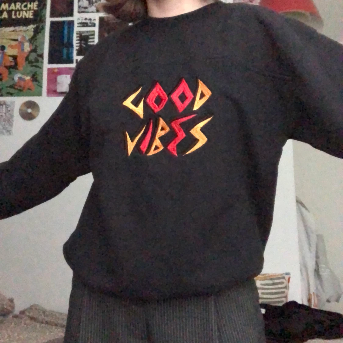 Tjocktröja bra vibbar - 91