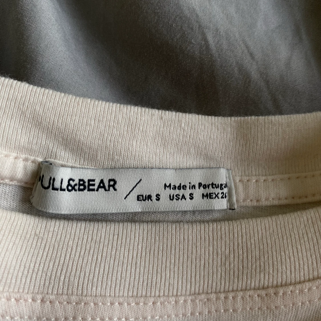 T-shirt Pull & Bear Strl S - 91